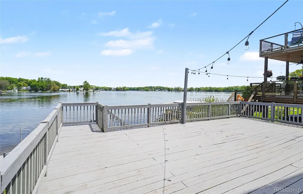 8390 Peninsular Drive Argentine Township MI 48430