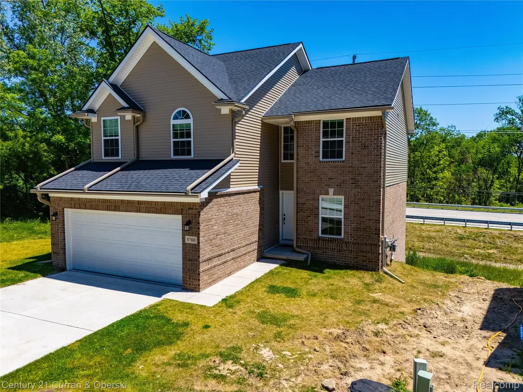8760 Oak Ridge Trail Westland City MI 48185