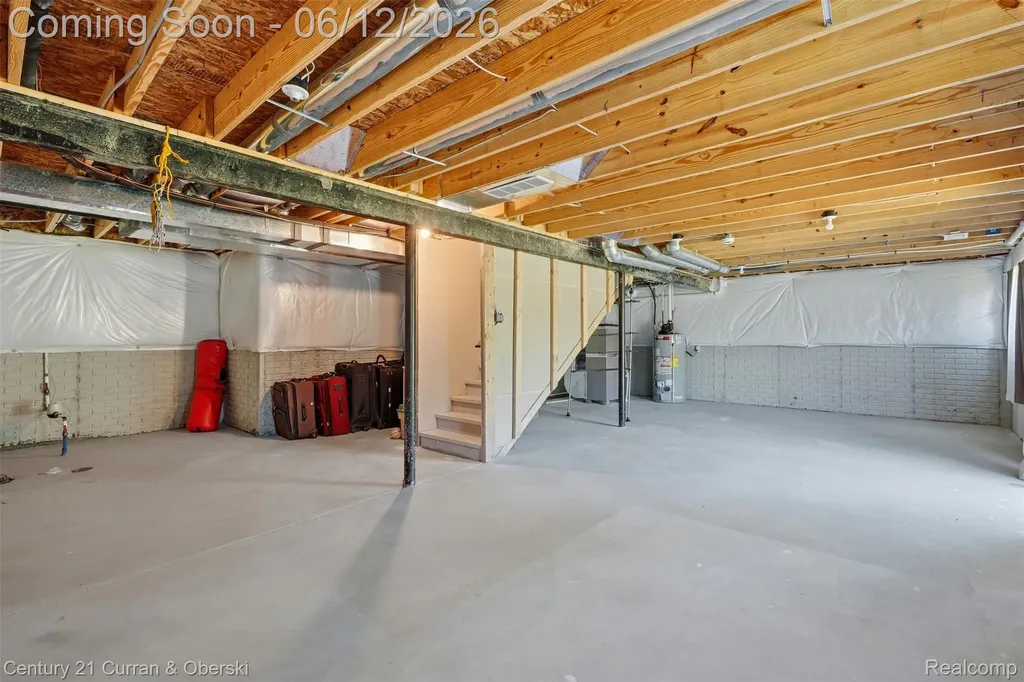 8760 Oak Ridge Trail Westland City MI 48185