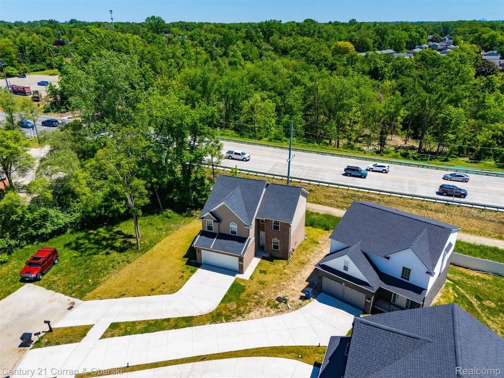 8760 Oak Ridge Trail Westland City MI 48185