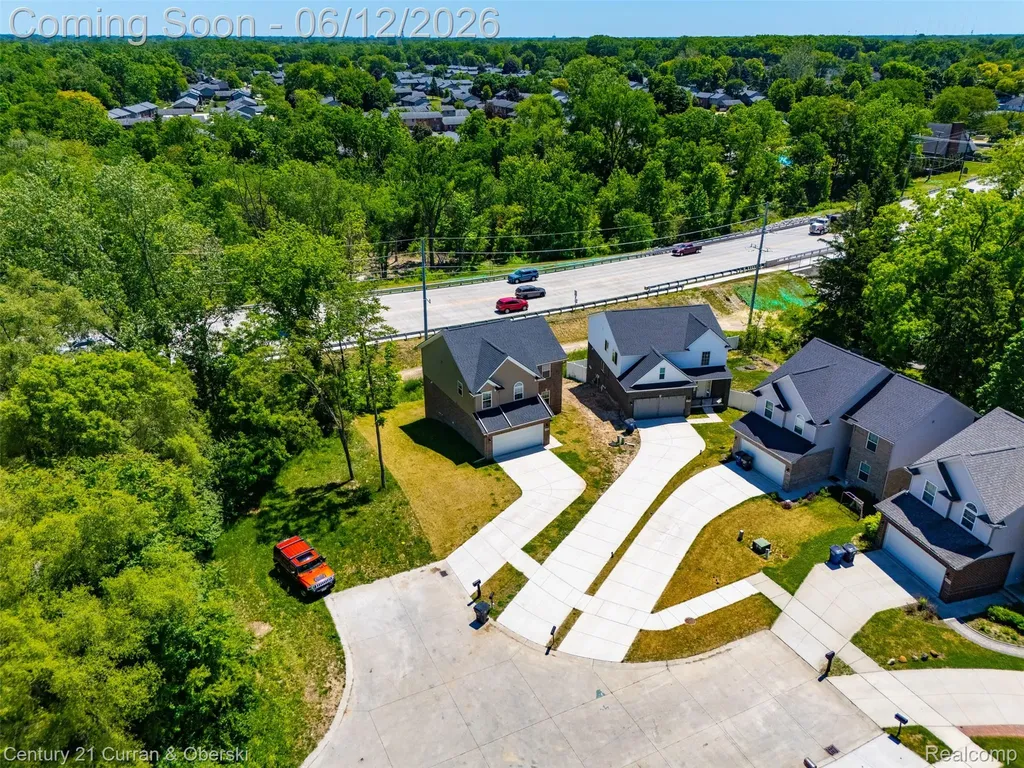 8760 Oak Ridge Trail Westland City MI 48185