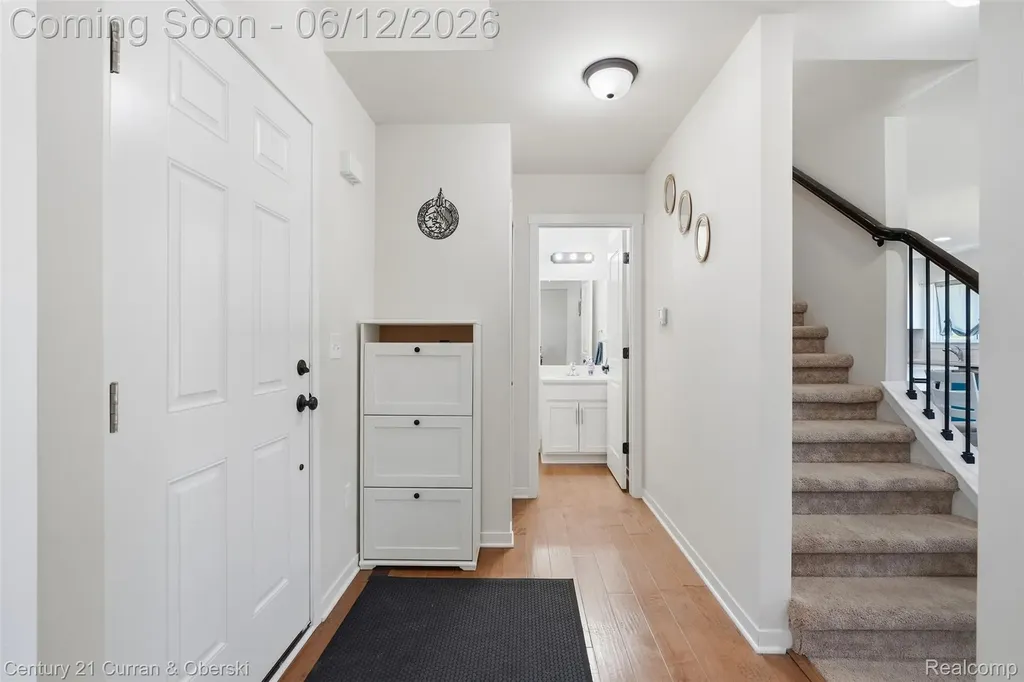 8760 Oak Ridge Trail Westland City MI 48185