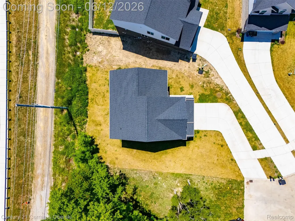 8760 Oak Ridge Trail Westland City MI 48185