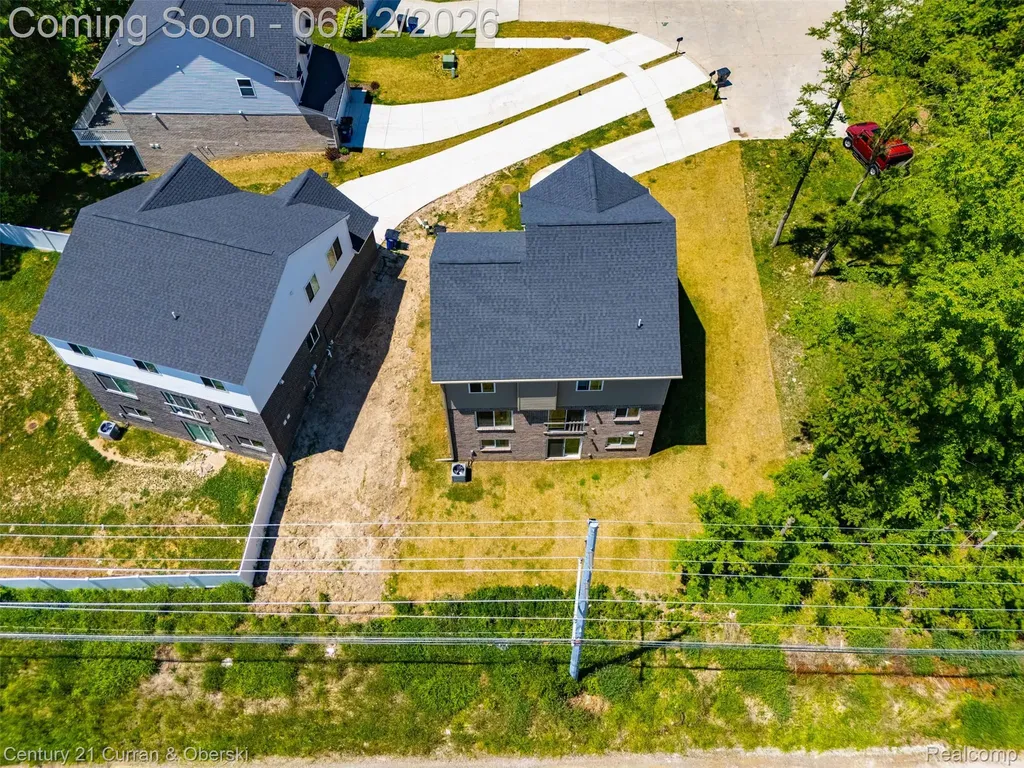8760 Oak Ridge Trail Westland City MI 48185