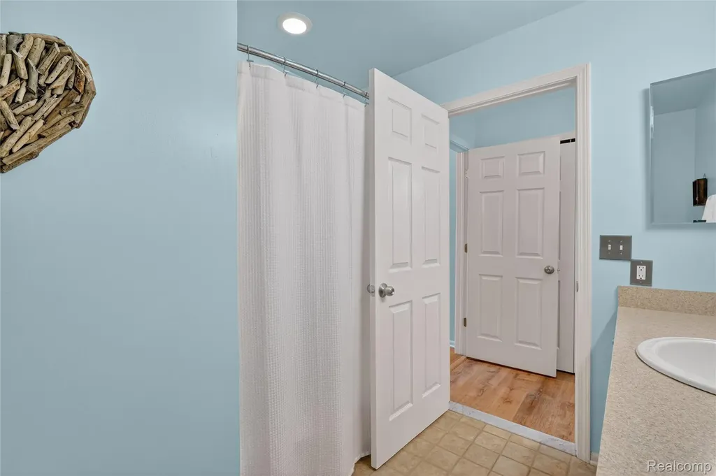 6652 Cortland Avenue Genoa Township MI 48114