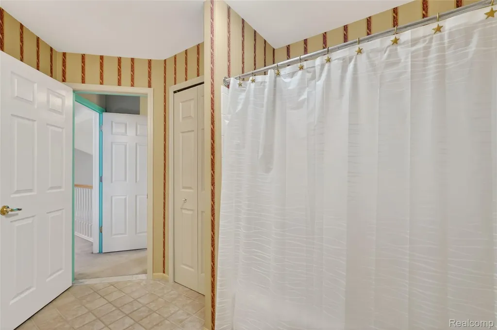 6652 Cortland Avenue Genoa Township MI 48114