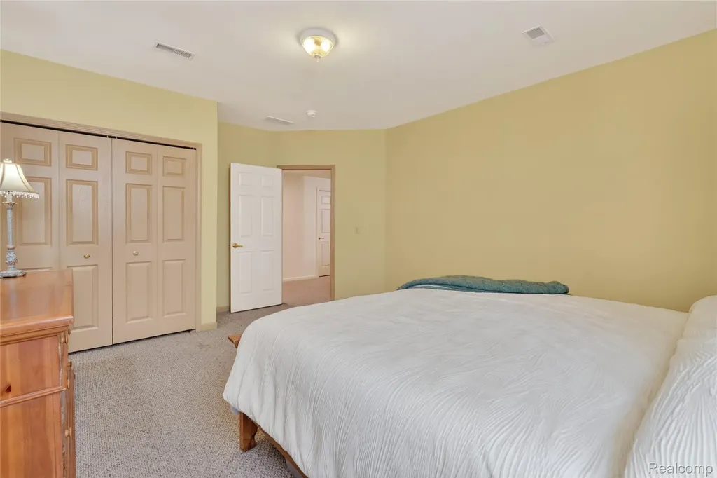 6652 Cortland Avenue Genoa Township MI 48114