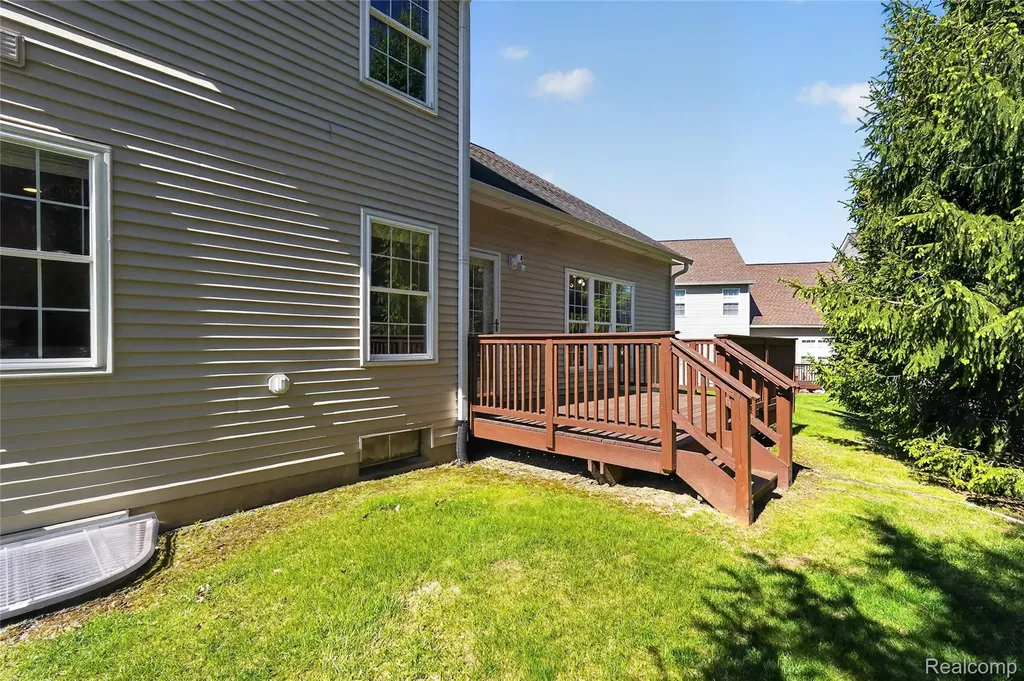 6652 Cortland Avenue Genoa Township MI 48114