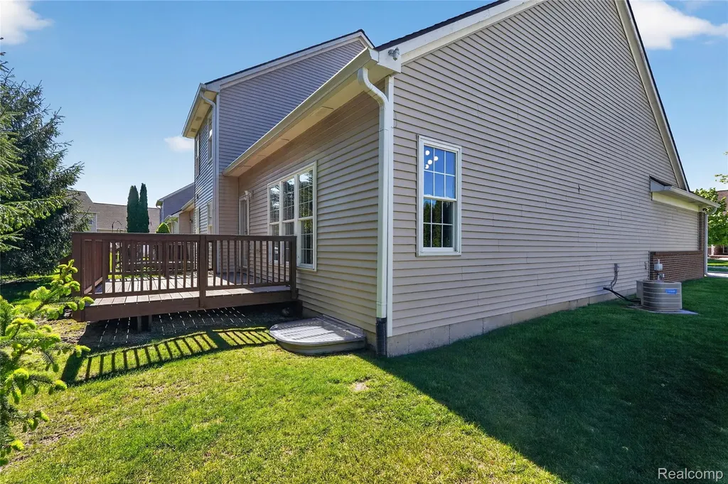 6652 Cortland Avenue Genoa Township MI 48114