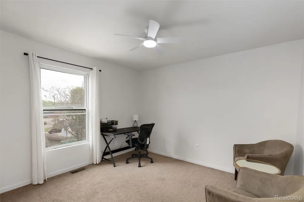 649 Lounsbury Avenue Pontiac City MI 48340