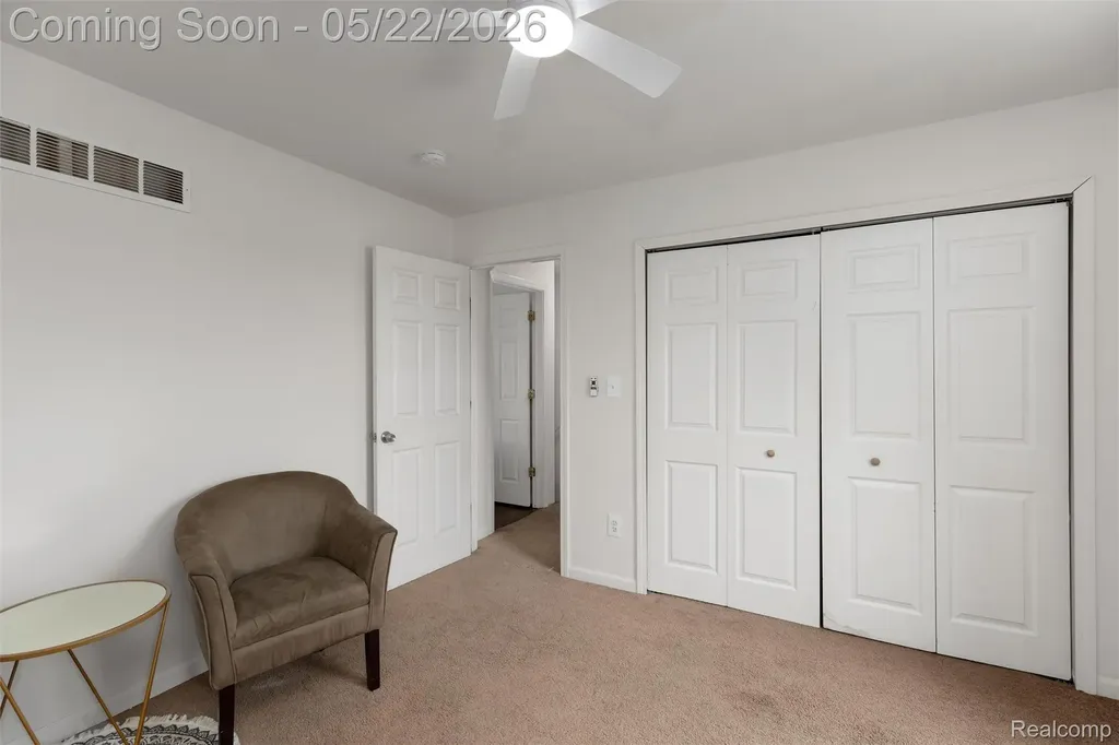 649 Lounsbury Avenue Pontiac City MI 48340