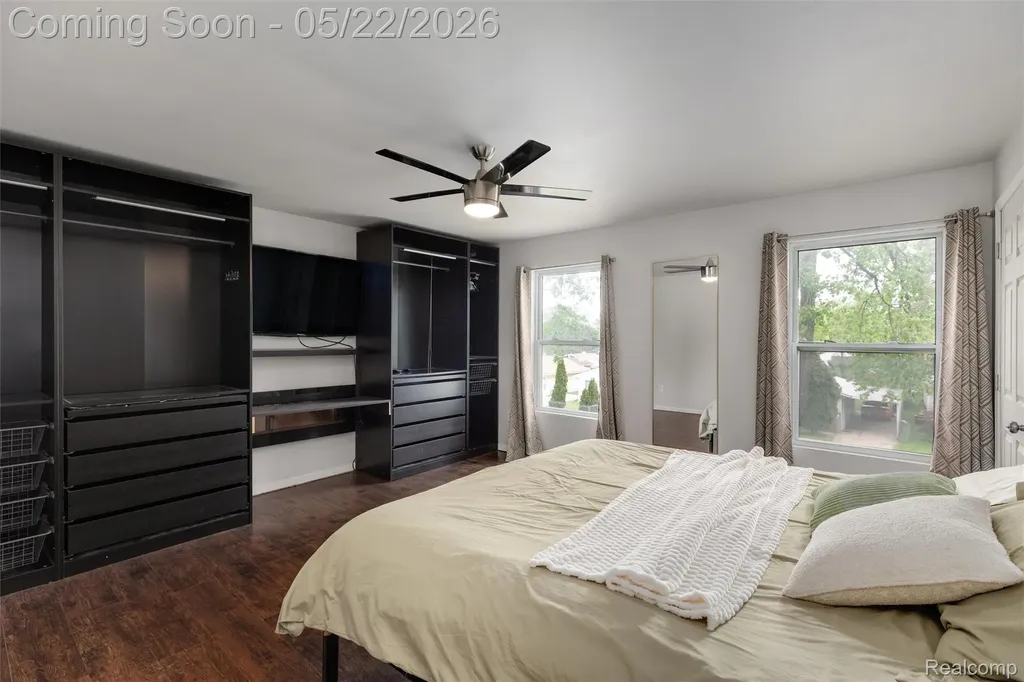 649 Lounsbury Avenue Pontiac City MI 48340