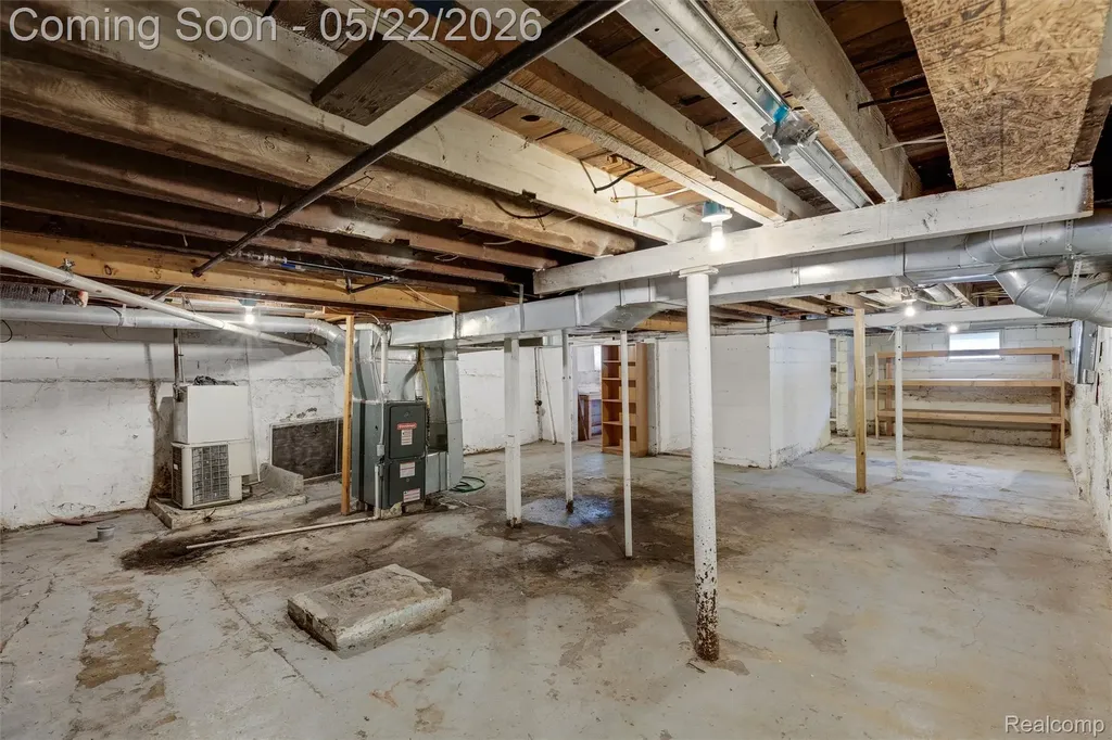 649 Lounsbury Avenue Pontiac City MI 48340