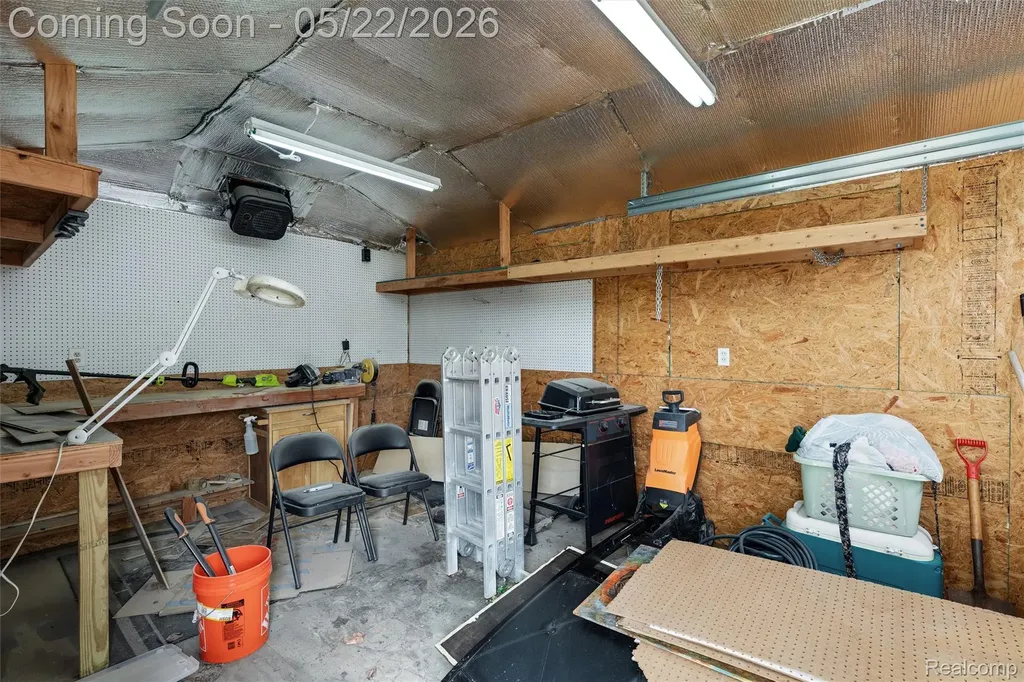 649 Lounsbury Avenue Pontiac City MI 48340