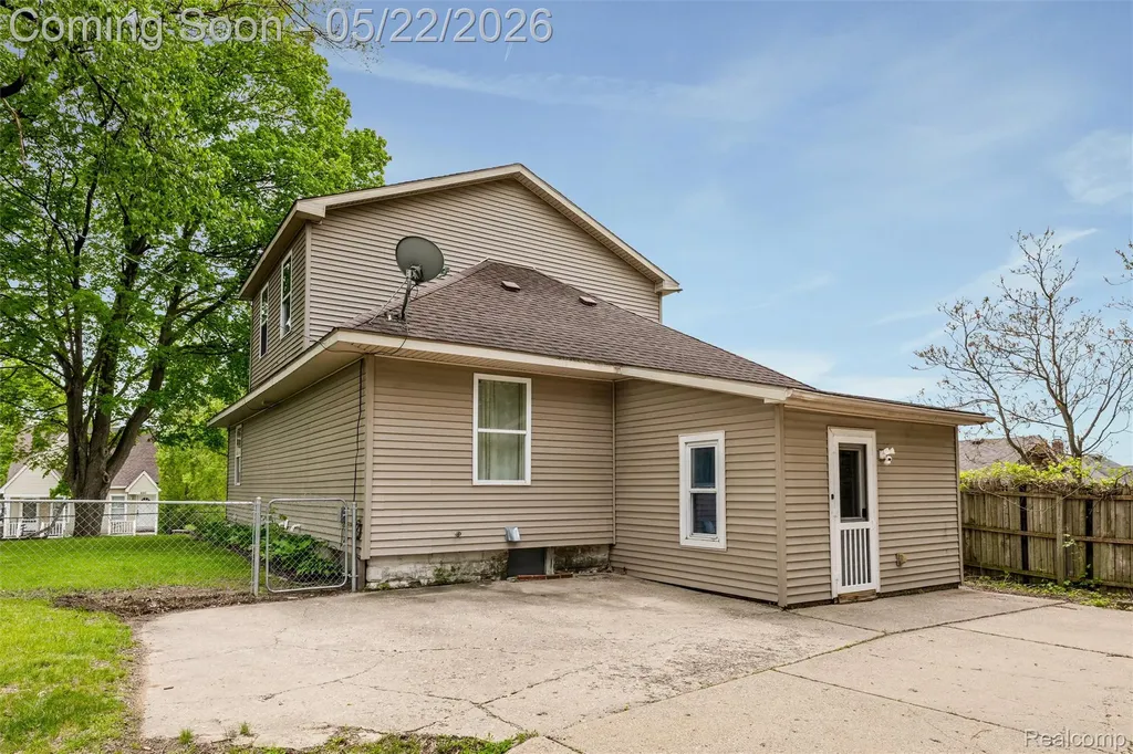 649 Lounsbury Avenue Pontiac City MI 48340