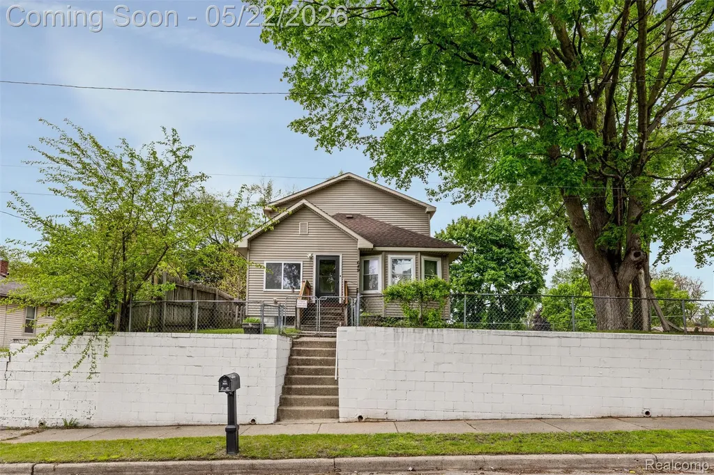 649 Lounsbury Avenue Pontiac City MI 48340