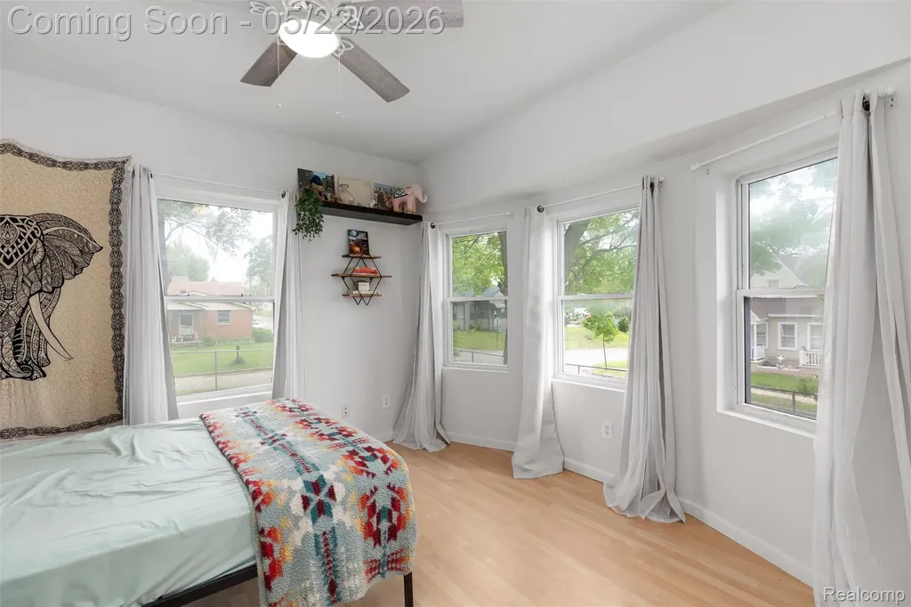 649 Lounsbury Avenue Pontiac City MI 48340