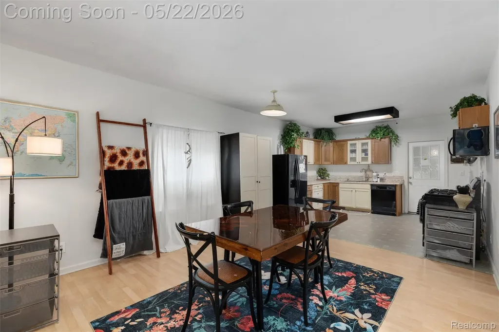 649 Lounsbury Avenue Pontiac City MI 48340