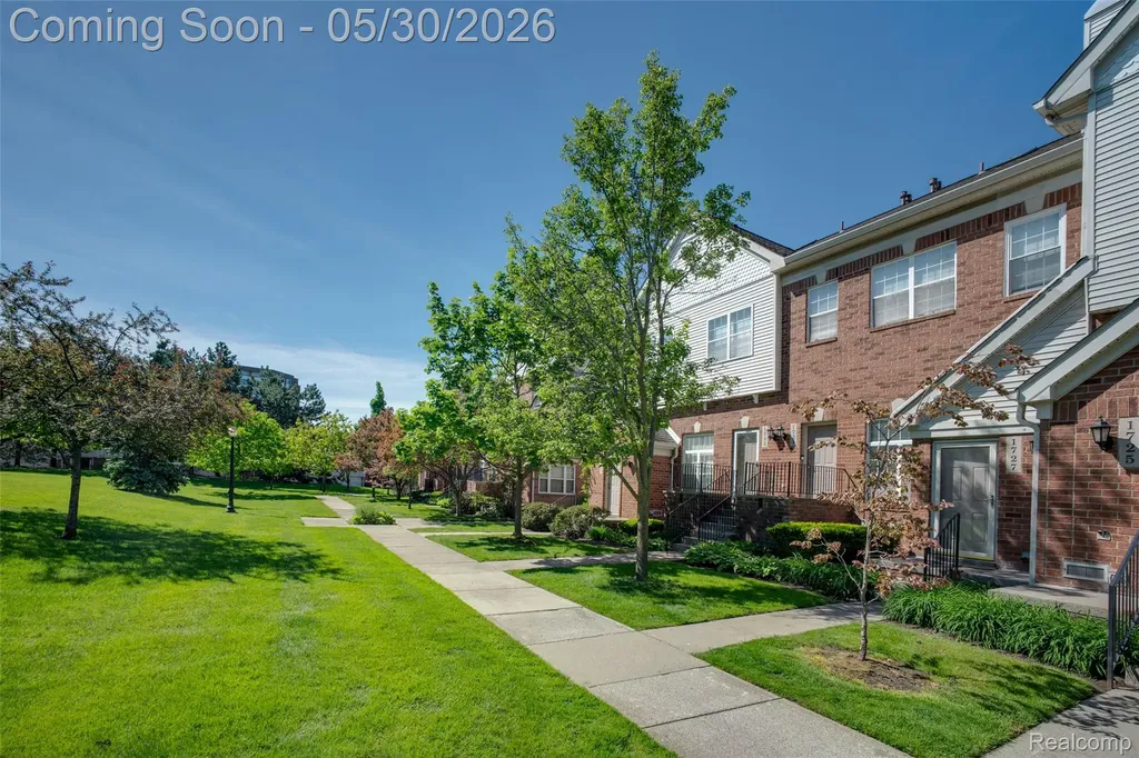 1727 Campau Farms Circle Detroit City MI 48207