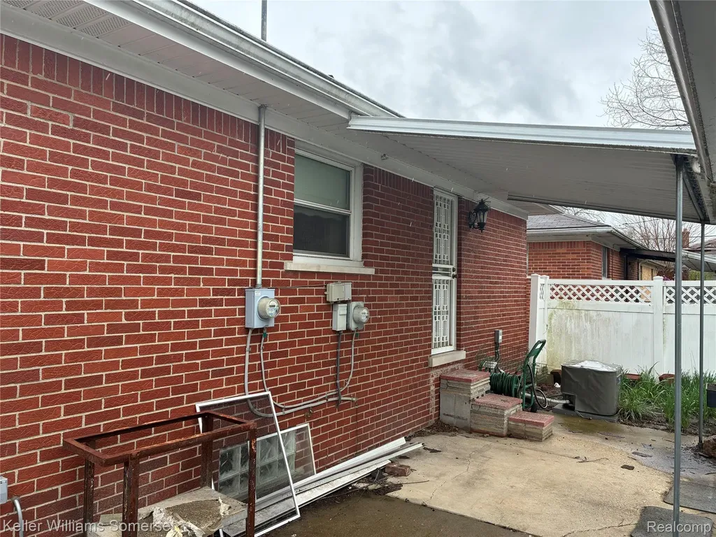 18031 Mott Avenue Eastpointe City MI 48021