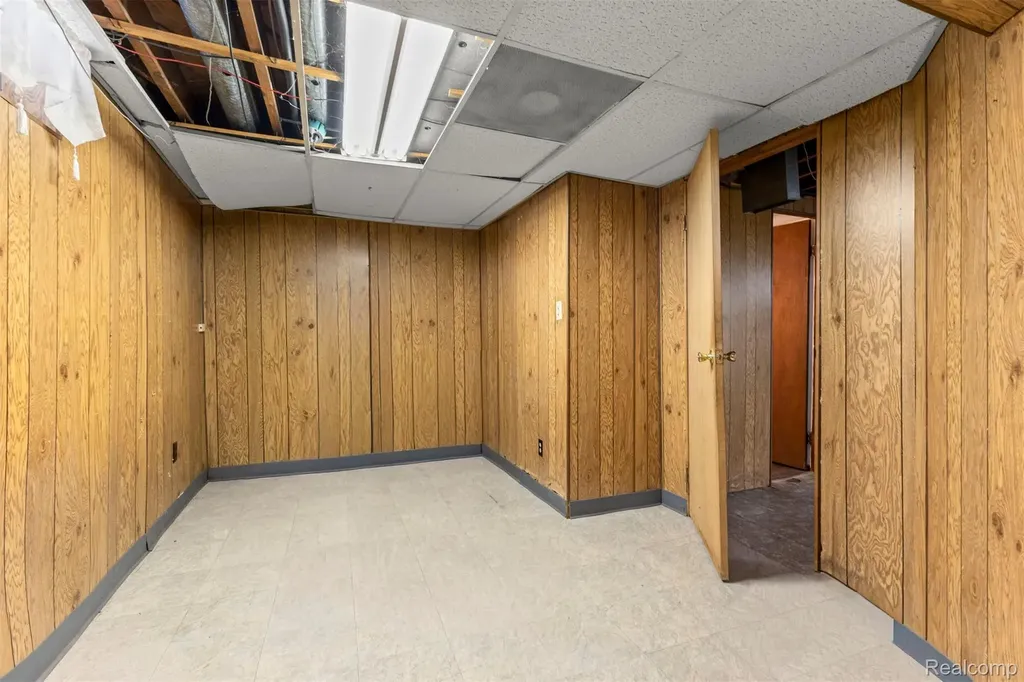 14716 Eureka Road Southgate City MI 48195