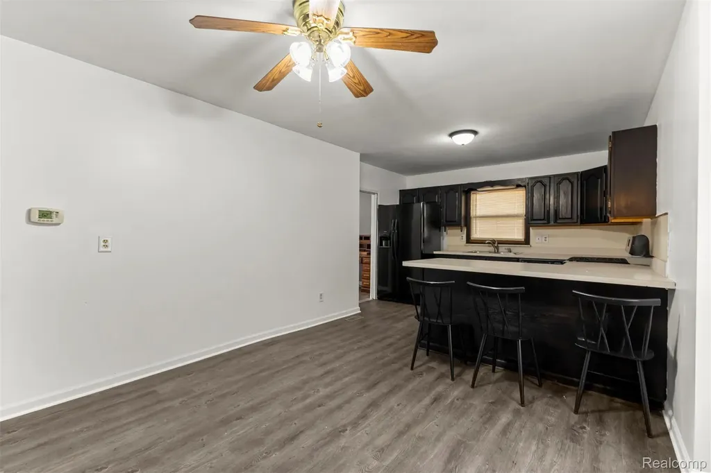 14716 Eureka Road Southgate City MI 48195