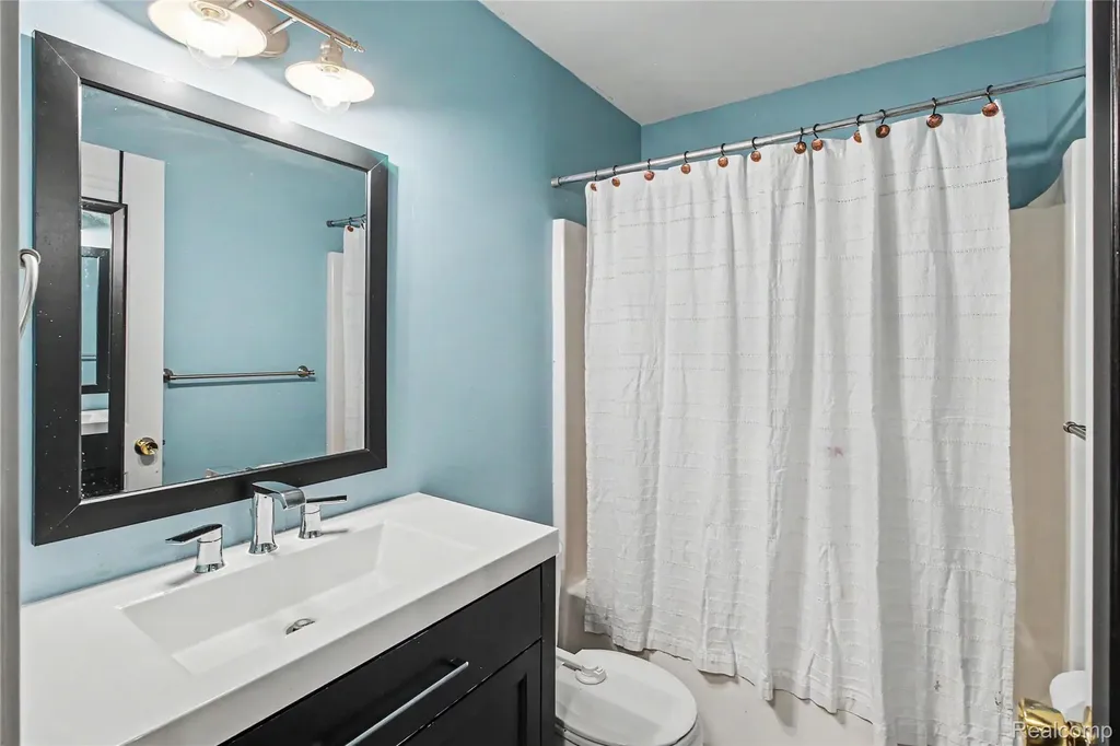 149 Laura Lane Linden City MI 48451