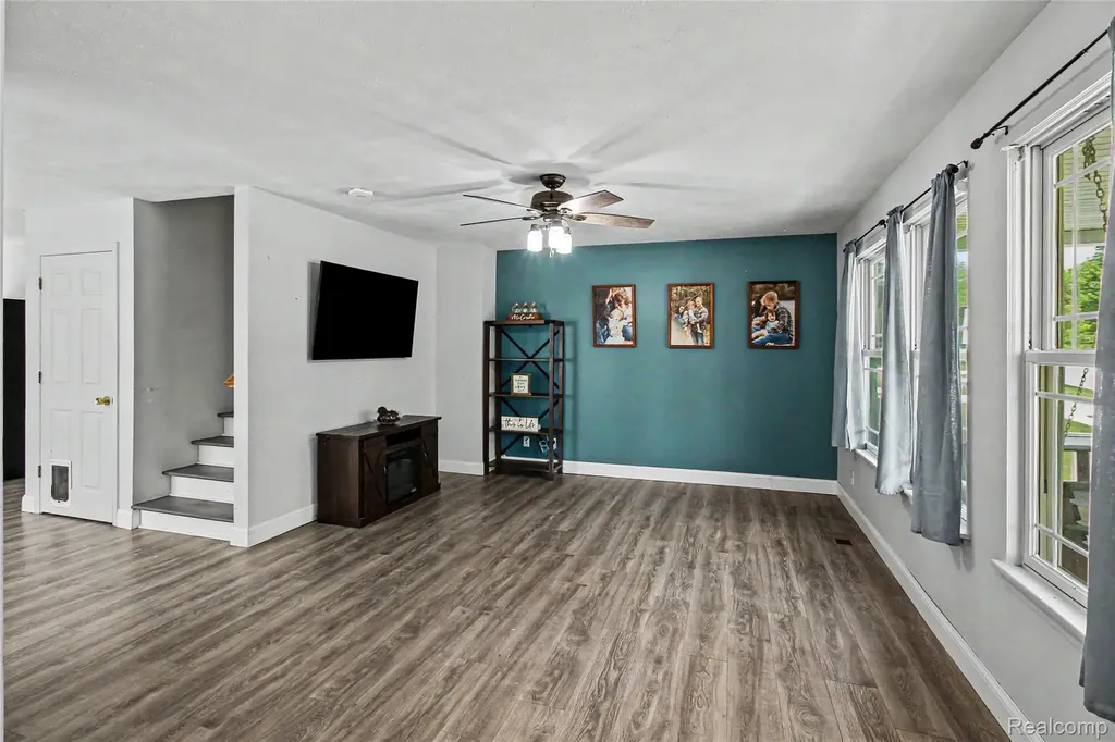 149 Laura Lane Linden City MI 48451