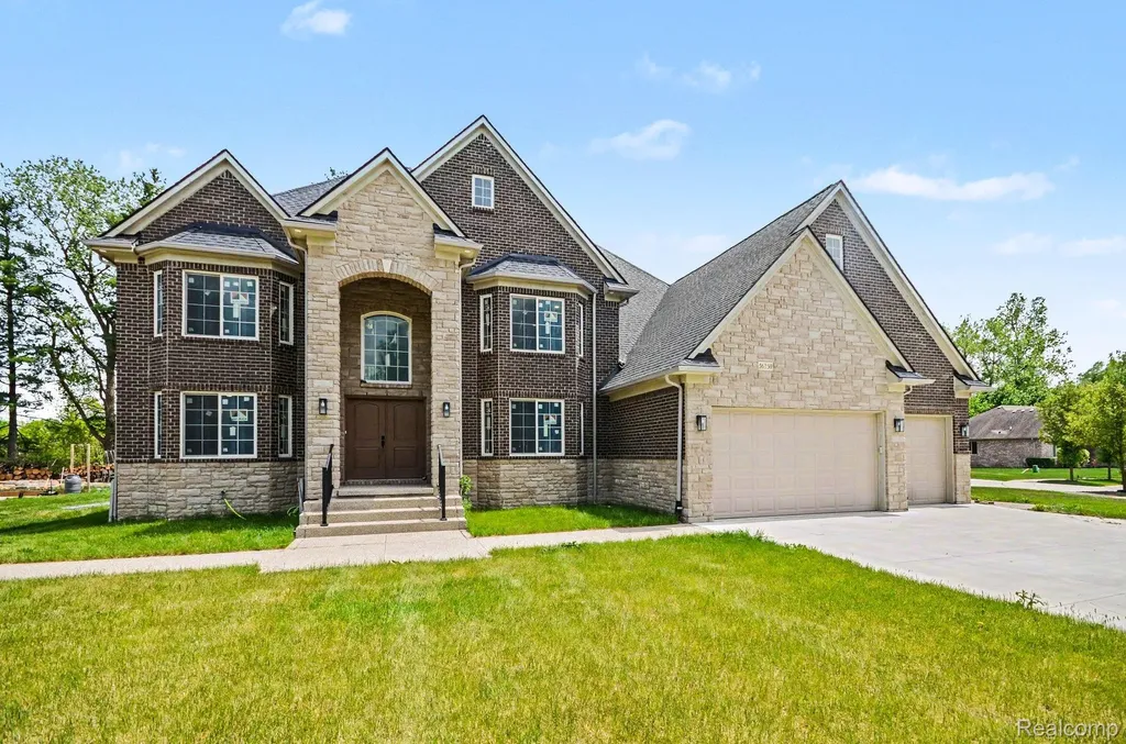 56350 Willow Creek Boulevard Shelby Charter Township MI 48316