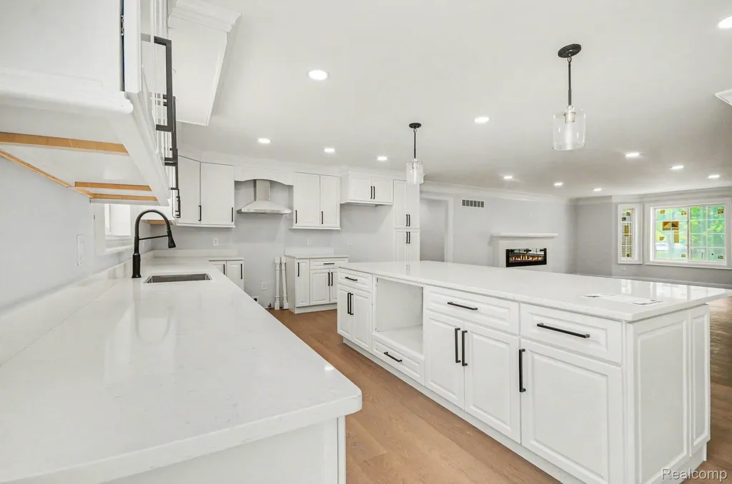 56350 Willow Creek Boulevard Shelby Charter Township MI 48316