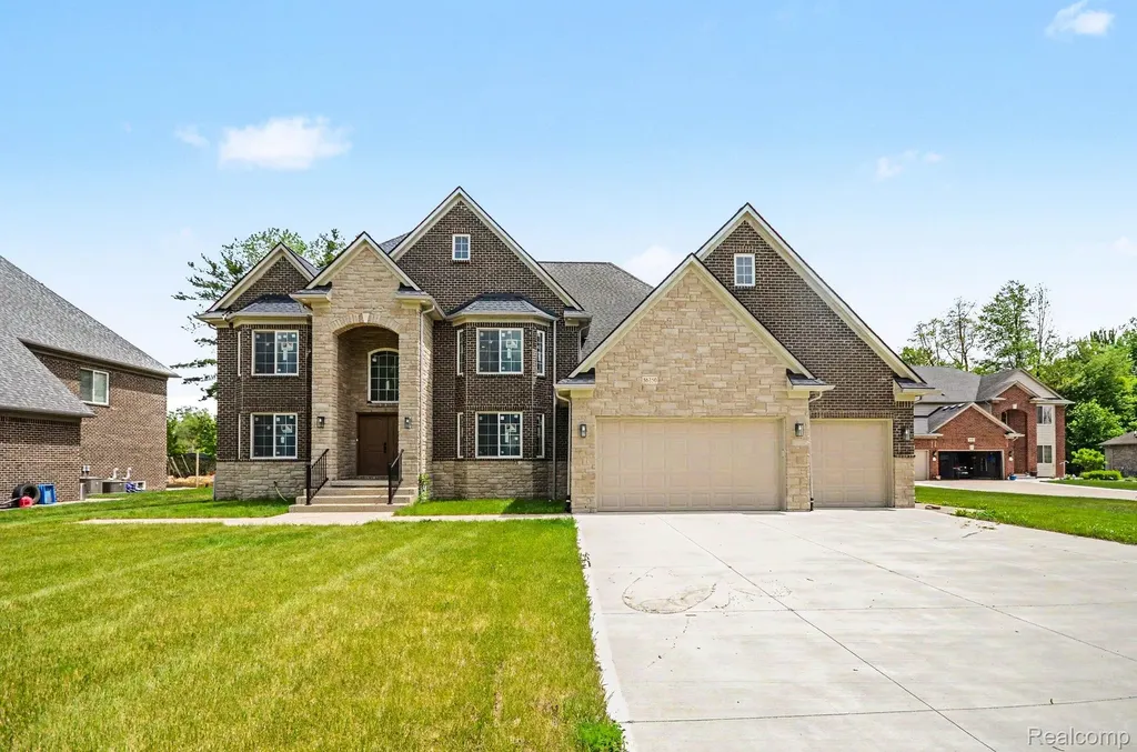 56350 Willow Creek Boulevard Shelby Charter Township MI 48316