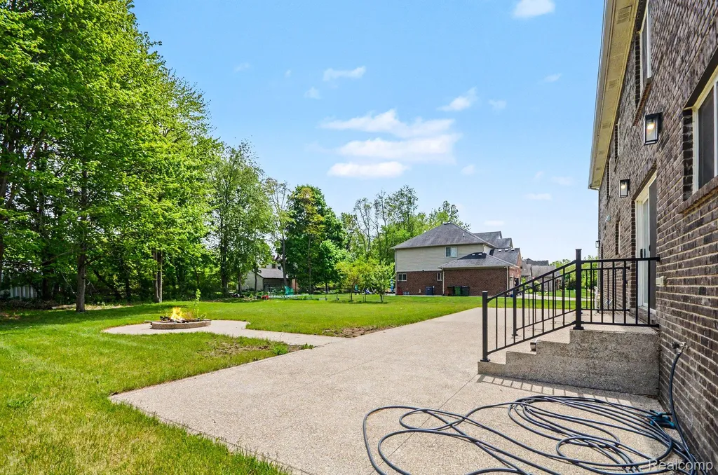 56350 Willow Creek Boulevard Shelby Charter Township MI 48316