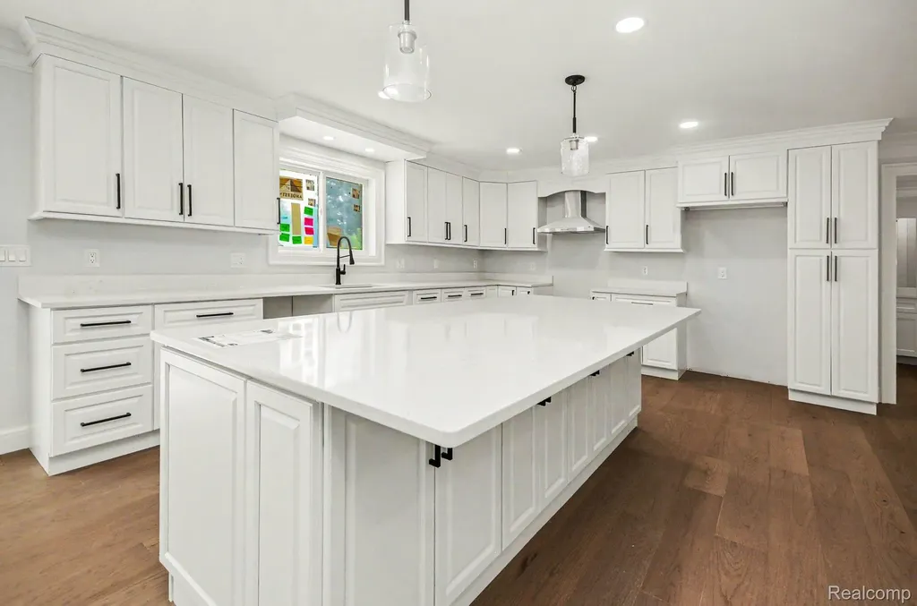 56350 Willow Creek Boulevard Shelby Charter Township MI 48316