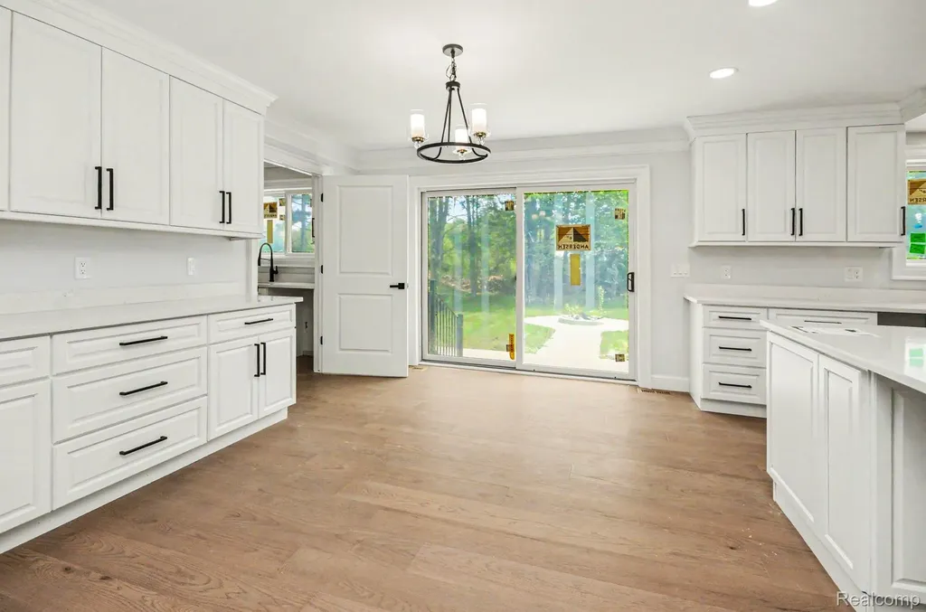 56350 Willow Creek Boulevard Shelby Charter Township MI 48316