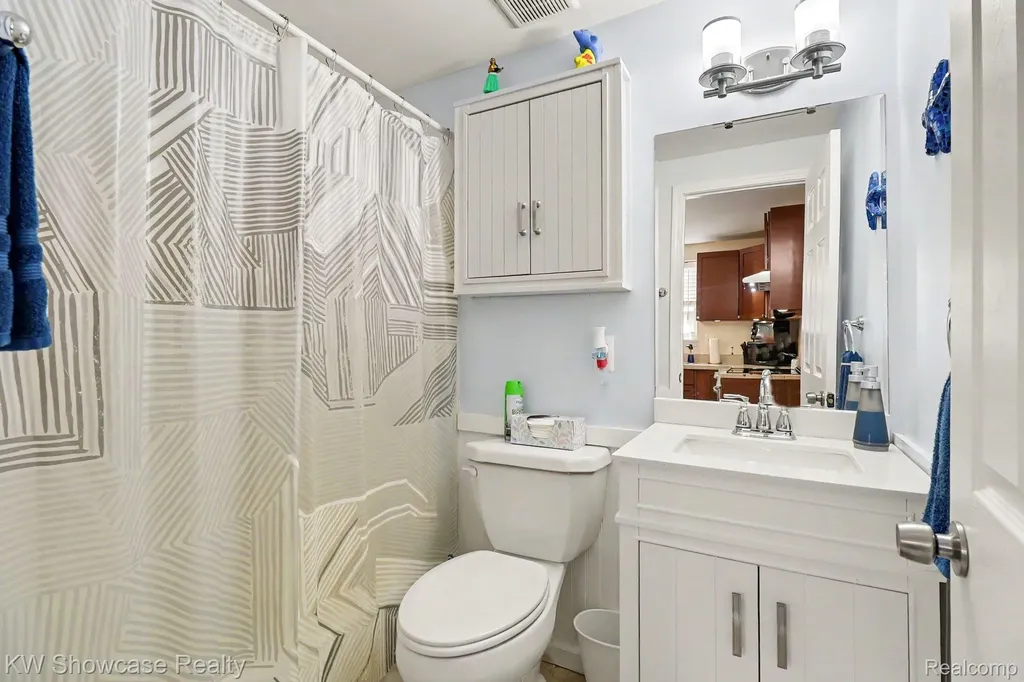 9572 Garden Terrace Commerce Charter Township MI 48382