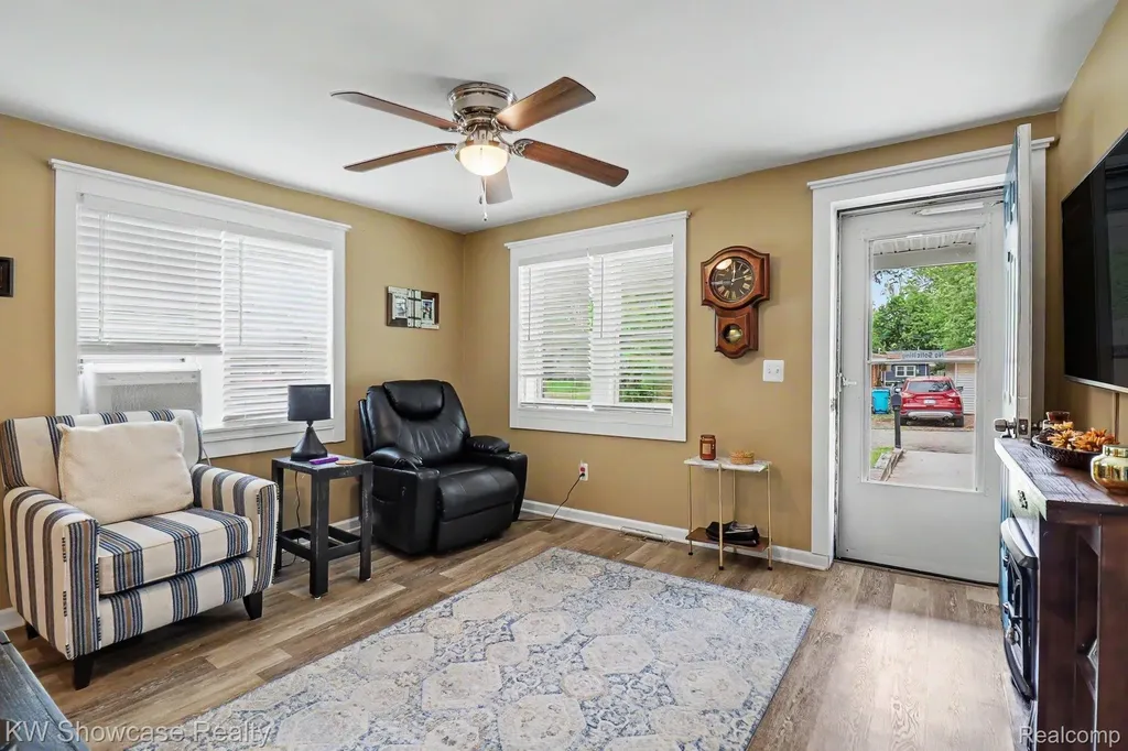 9572 Garden Terrace Commerce Charter Township MI 48382