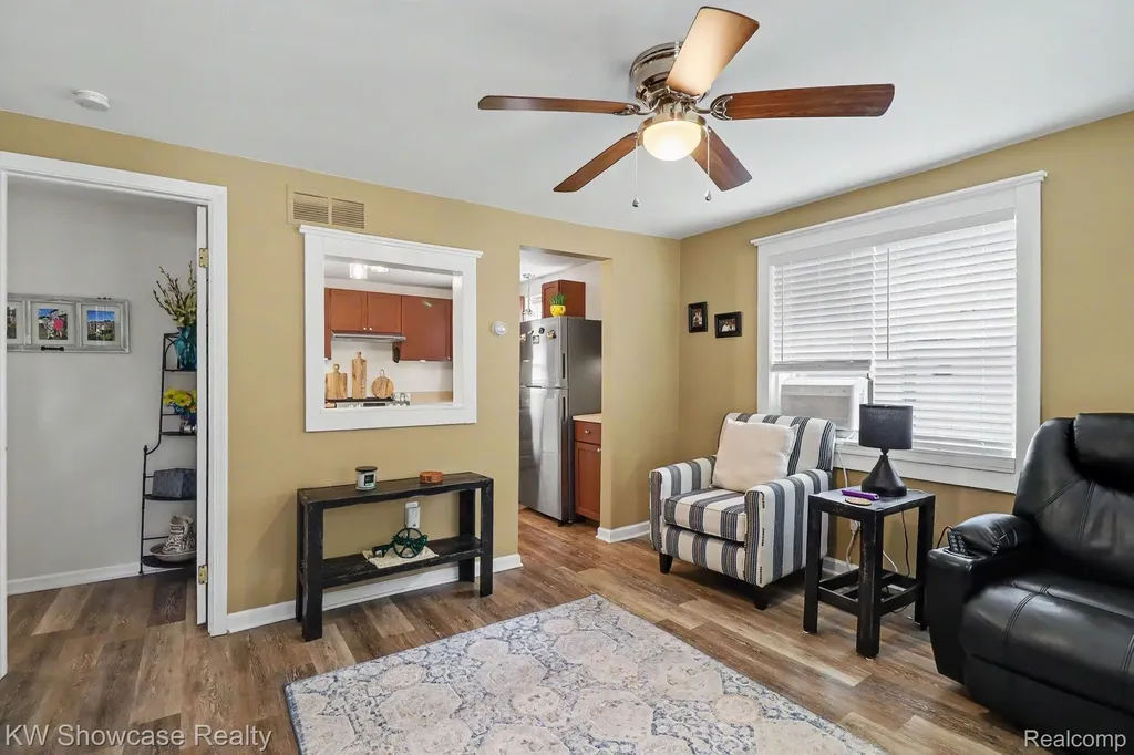9572 Garden Terrace Commerce Charter Township MI 48382