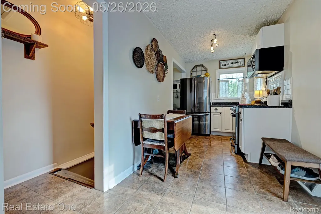6394 Manson Drive Waterford Charter Township MI 48329