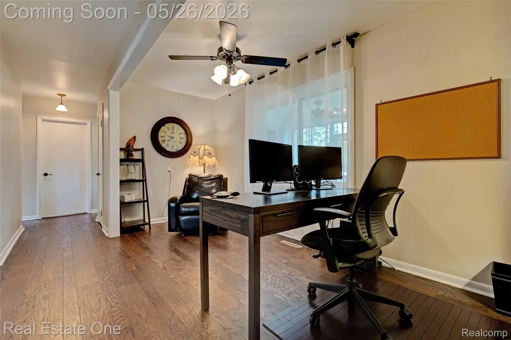 6394 Manson Drive Waterford Charter Township MI 48329