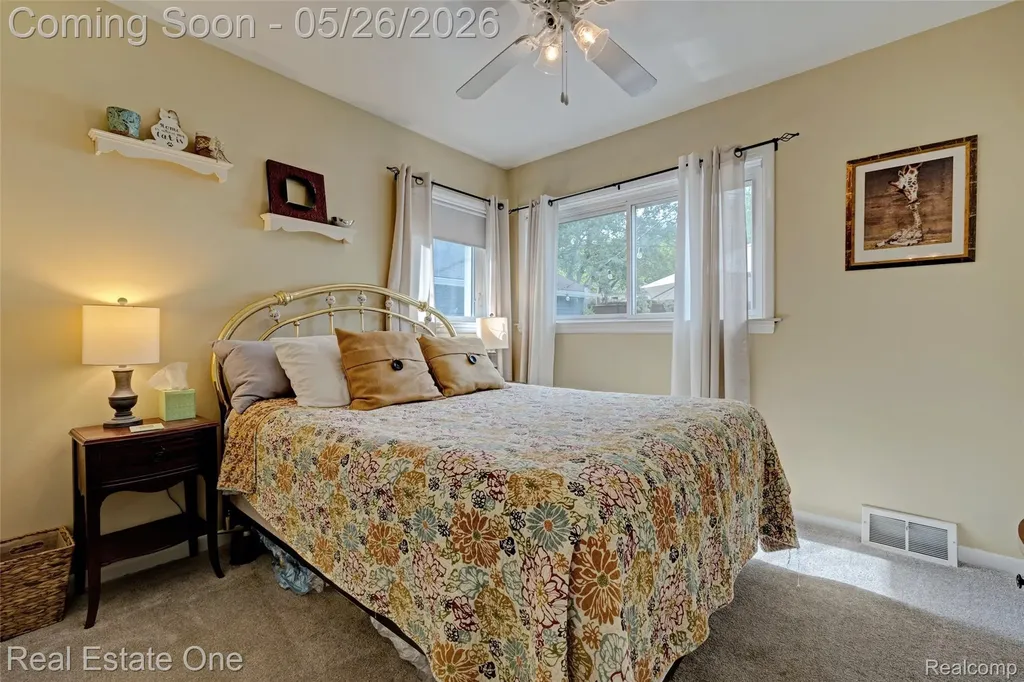 6394 Manson Drive Waterford Charter Township MI 48329