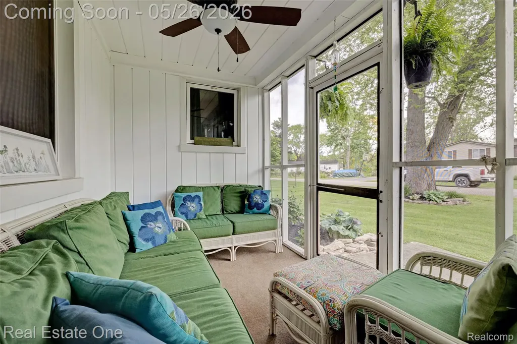 6394 Manson Drive Waterford Charter Township MI 48329