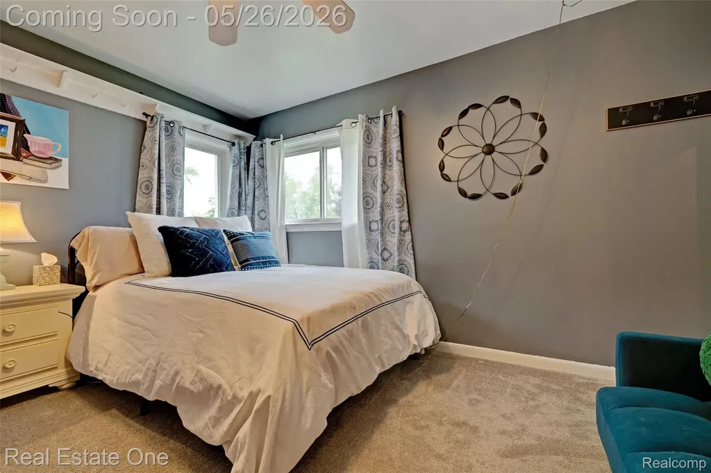 6394 Manson Drive Waterford Charter Township MI 48329