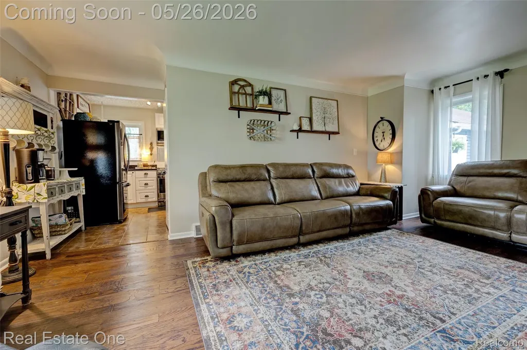 6394 Manson Drive Waterford Charter Township MI 48329