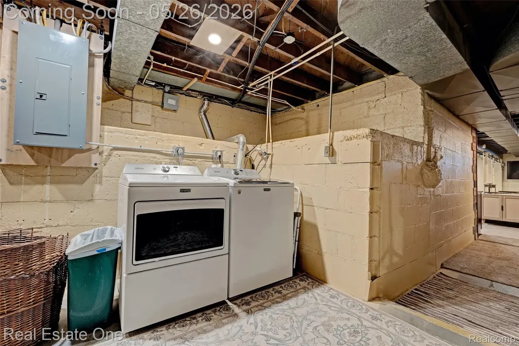 6394 Manson Drive Waterford Charter Township MI 48329