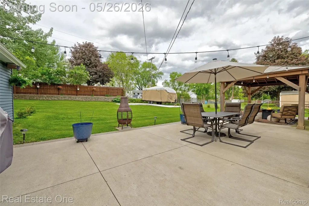6394 Manson Drive Waterford Charter Township MI 48329
