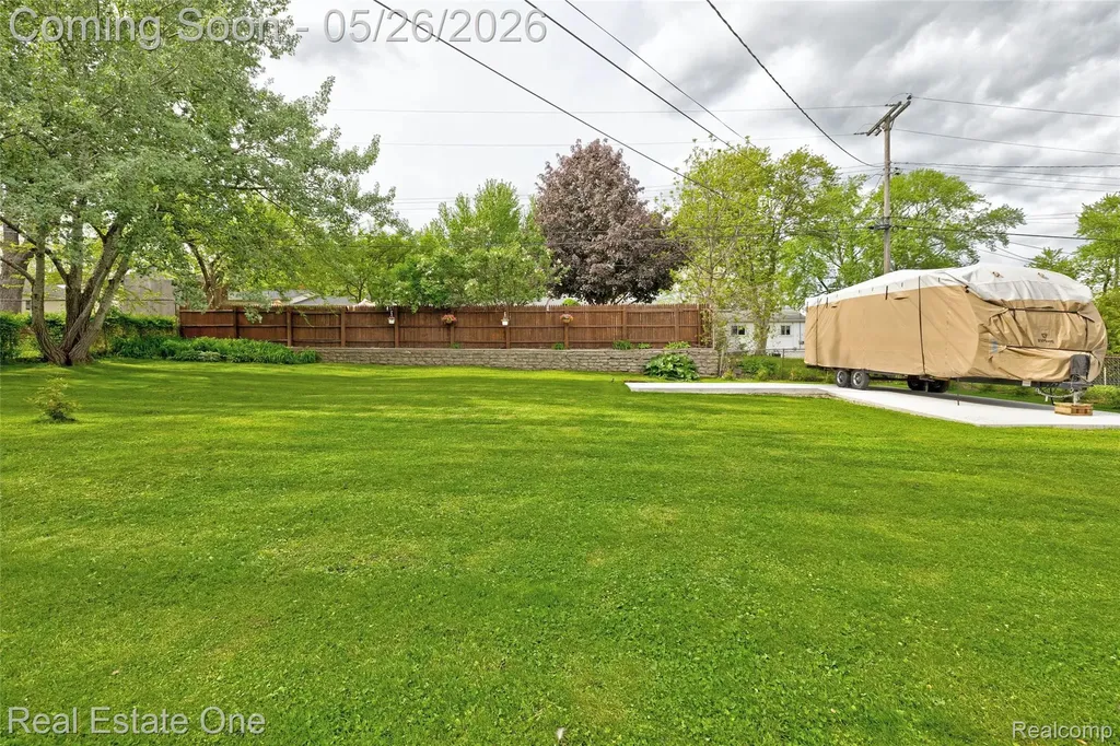 6394 Manson Drive Waterford Charter Township MI 48329