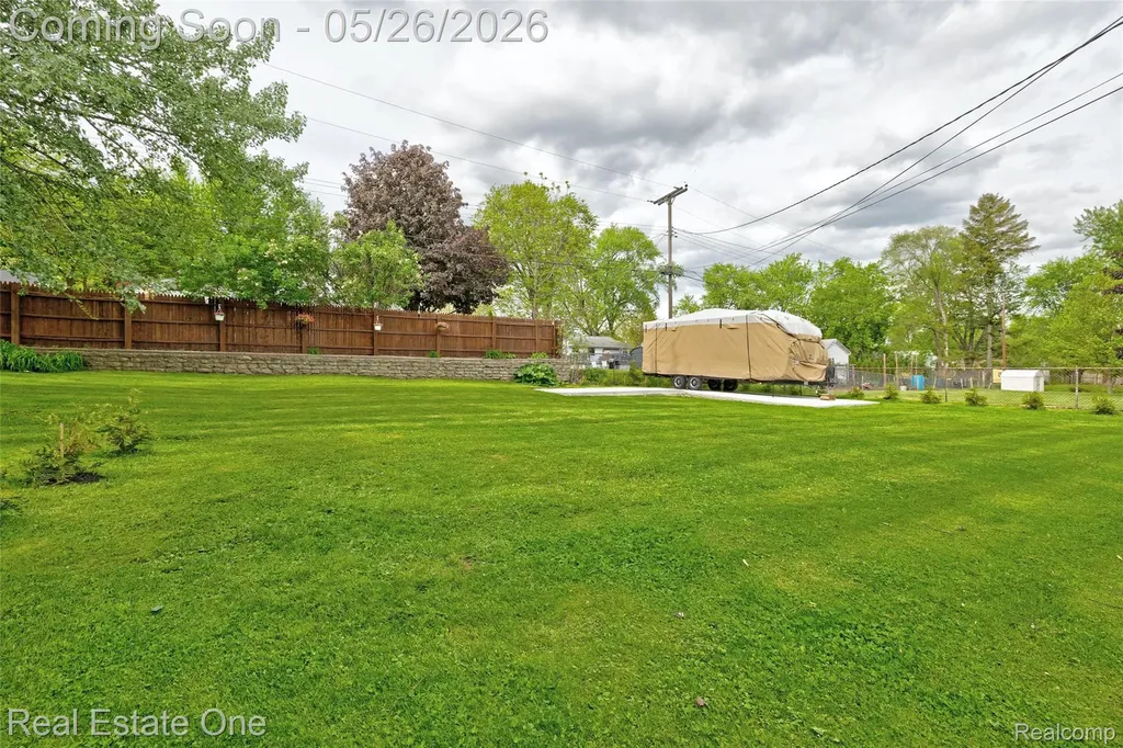 6394 Manson Drive Waterford Charter Township MI 48329