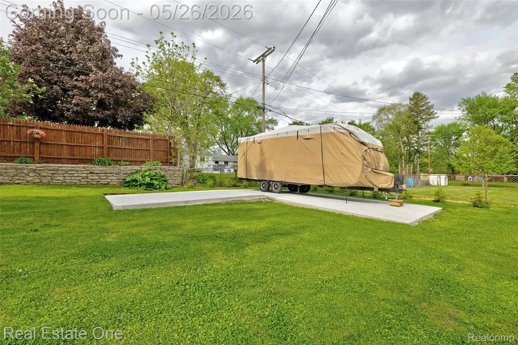 6394 Manson Drive Waterford Charter Township MI 48329