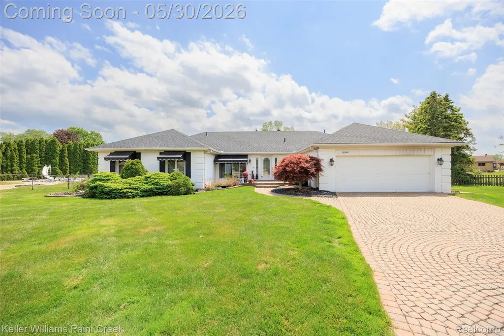 38880 Sahr Court Clinton Charter Township MI 48038