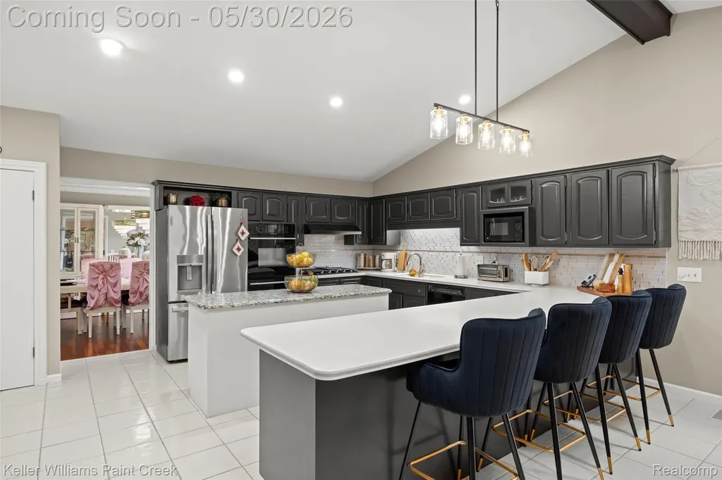 38880 Sahr Court Clinton Charter Township MI 48038